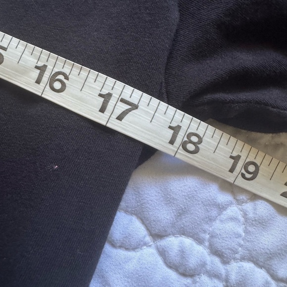 Make Market Dames of Horror Black Crewneck Short Sleeve T Shirt Size Medium - Picture 9 of 14